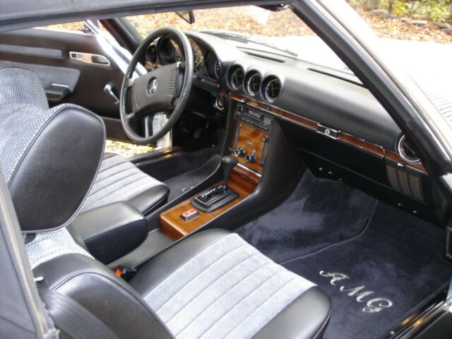 Mercedes-Benz SL-Class 1979 image number 13