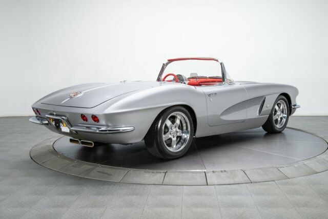 Chevrolet Corvette 1962 image number 1