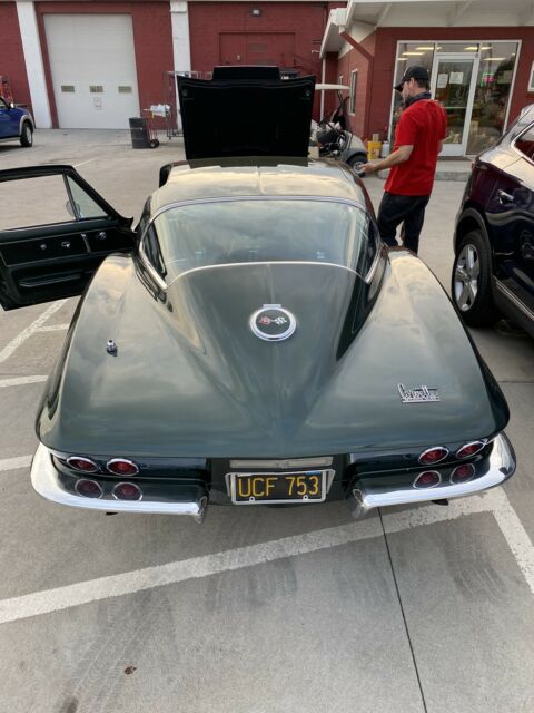 Chevrolet Corvette Stingray 427/435 L71 1967 image number 10