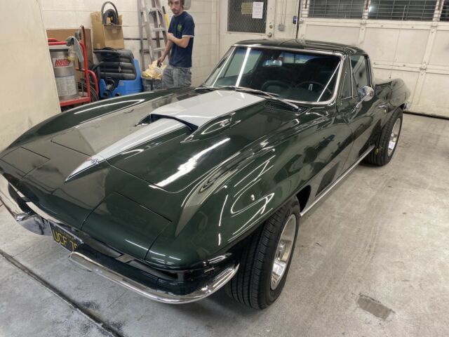 Chevrolet Corvette Stingray 427/435 L71 1967 image number 30