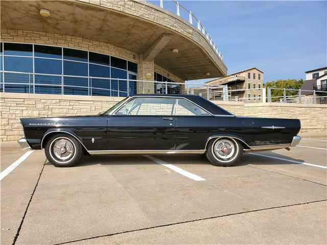 Ford Galaxie 1965 image number 17