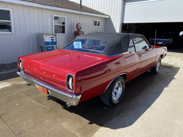 Ford Fairlane Convertible 1968 image number 6