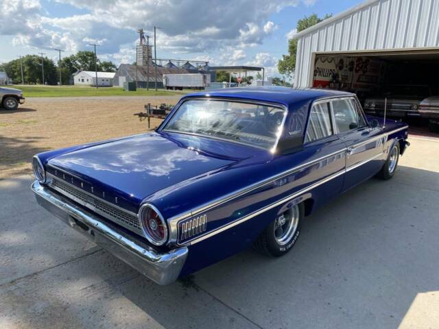 Ford Galaxie 1963 image number 30