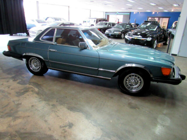 Mercedes-Benz SL-Class 1979 image number 12