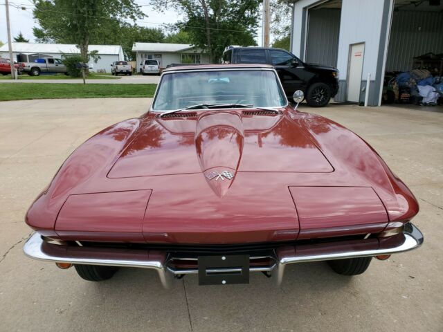 Chevrolet Corvette 1965 image number 2