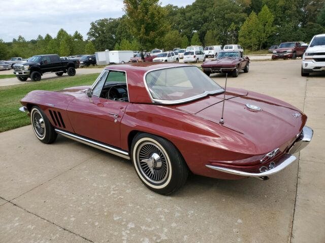 Chevrolet Corvette 1965 image number 29