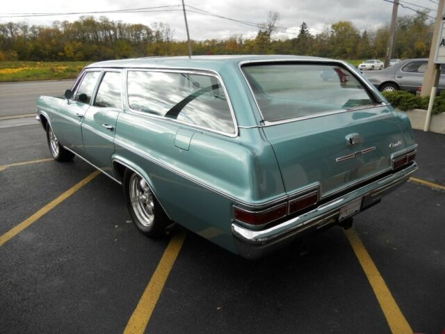 Chevrolet Impala 1966 image number 37