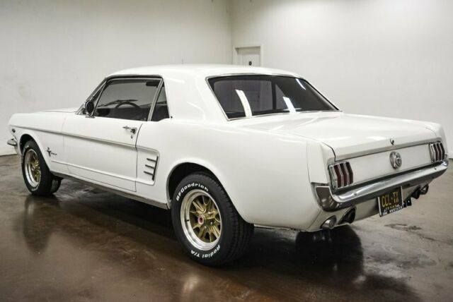 Ford Mustang 1966 image number 28