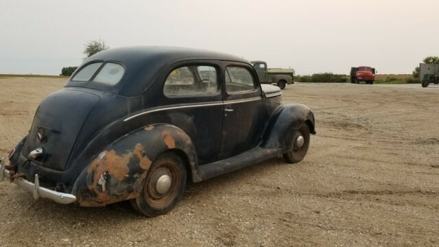 Ford sedan 1938 image number 3