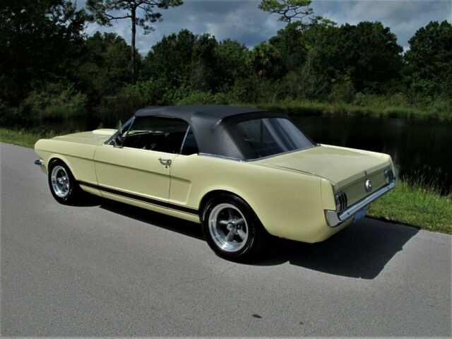 Ford Mustang 1966 image number 27