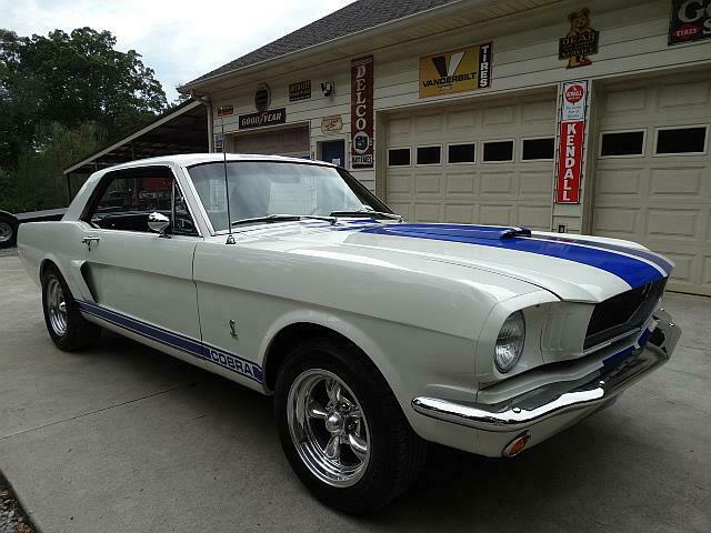 Ford Mustang 1965 image number 17