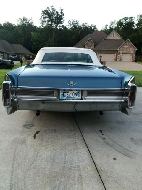 Cadillac DeVille 1965 image number 27