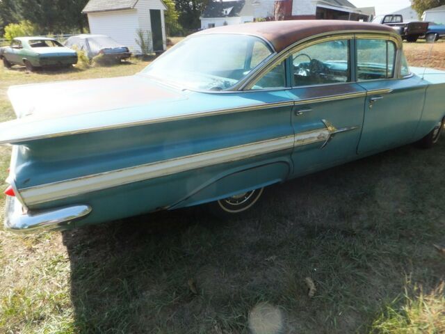 Chevrolet Impala 1960 image number 3