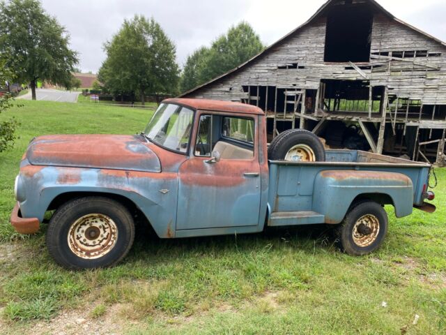 International Harvester 1200B 1967 image number 2