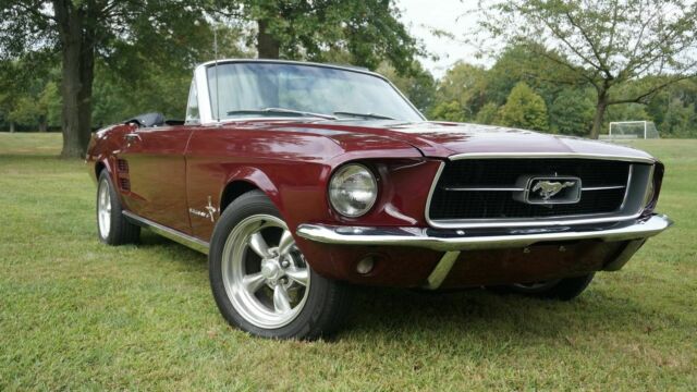 Ford Mustang 1967 image number 10