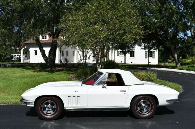 Chevrolet Corvette 1966 image number 27