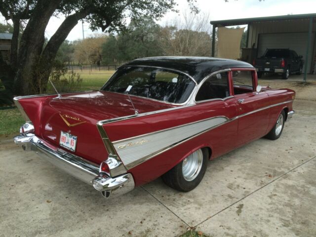 Chevrolet Bel Air/150/210 1957 image number 2