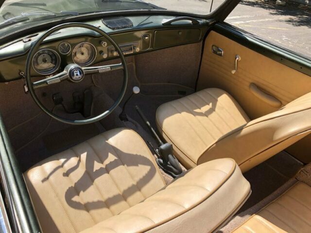 Volkswagen Karmann Ghia Convertible 1965 image number 15