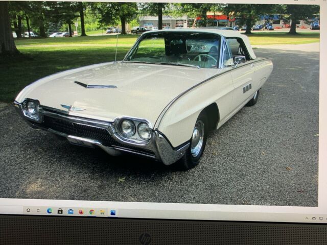 Ford Thunderbird 1963 image number 0