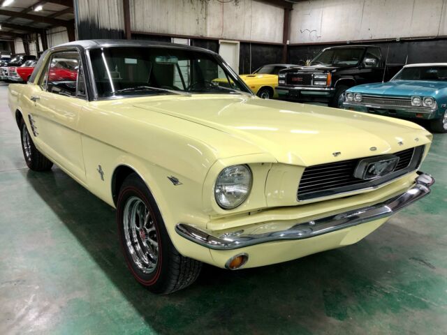 Ford Mustang 1966 image number 30