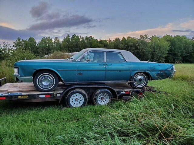 Lincoln Continental 1969 image number 12