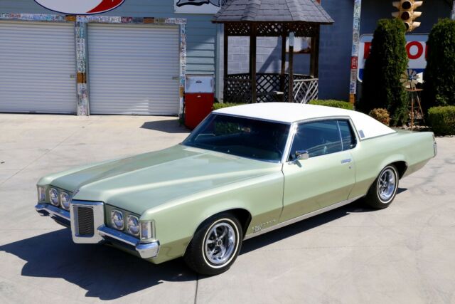 Pontiac Grand Prix 1969 image number 33