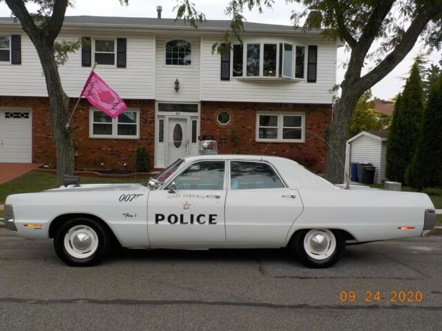 Plymouth Fury 1971 image number 1