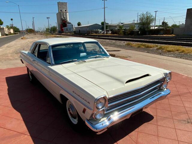 Ford Fairlane 1966 image number 2