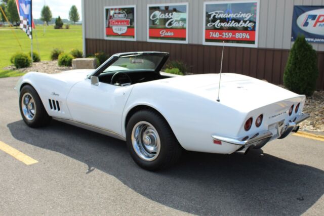 Chevrolet Corvette 1969 image number 24