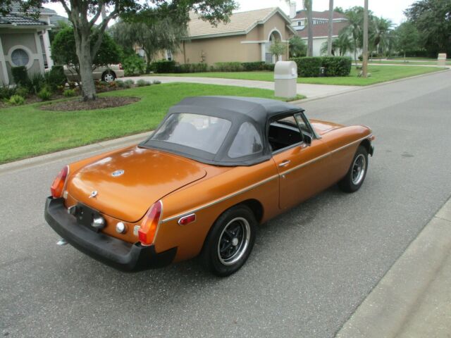 MG MGB 1979 image number 18