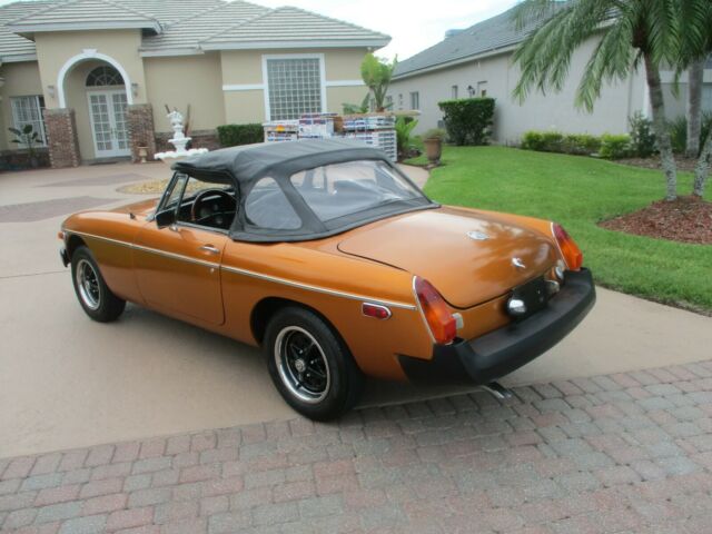 MG MGB 1979 image number 28