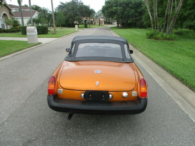 MG MGB 1979 image number 29