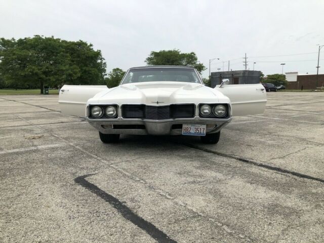 Ford Thunderbird 1970 image number 0