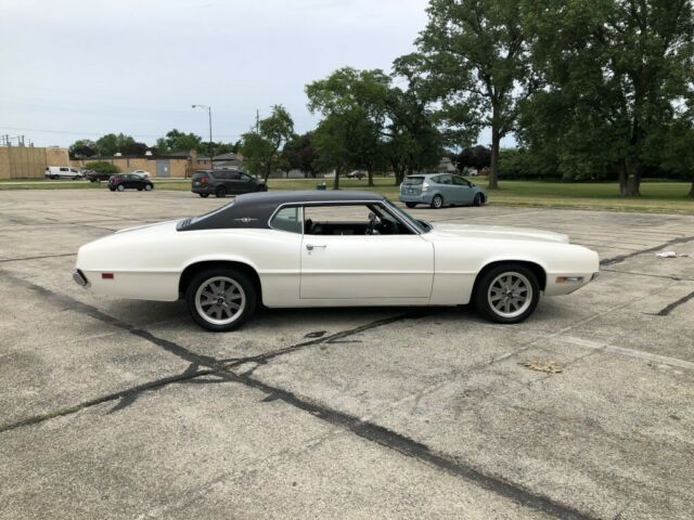 Ford Thunderbird 1970 image number 22