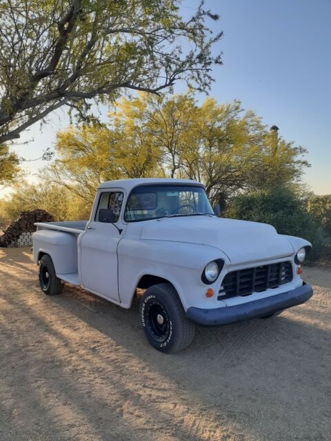 Chevrolet 3600 1955 image number 0