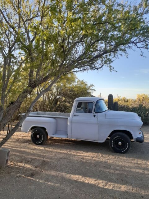 Chevrolet 3600 1955 image number 11