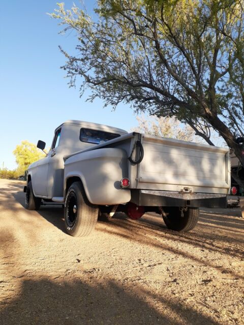 Chevrolet 3600 1955 image number 5