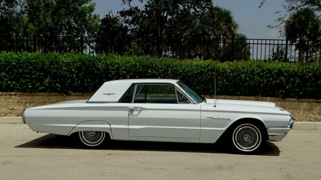 Ford Thunderbird 1964 image number 2