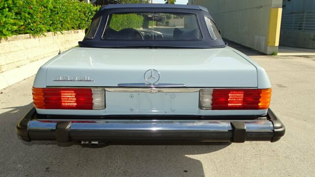 Mercedes-Benz SL-Class 1979 image number 10