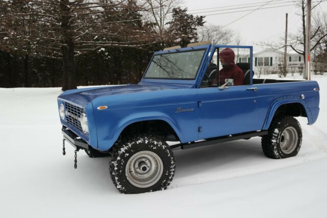 Ford Bronco 1969 image number 18