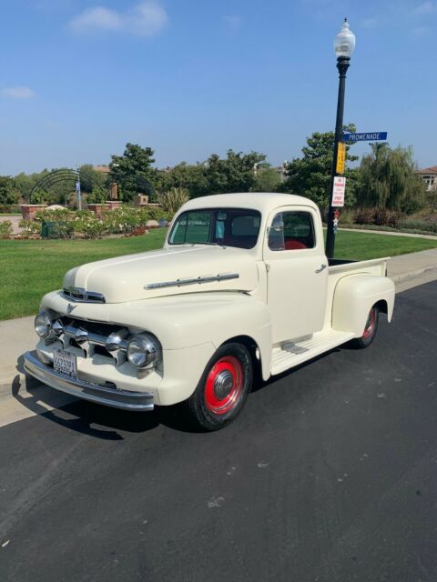 Ford F-100 1952 image number 0