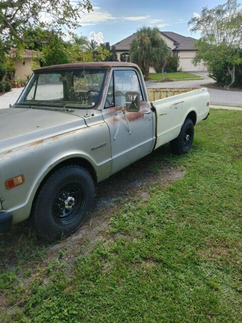 Chevrolet C/K Pickup 2500 1971 image number 2