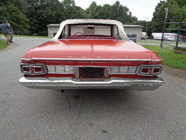 Plymouth Fury 1964 image number 30