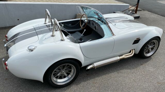 Shelby Cobra 1965 image number 28