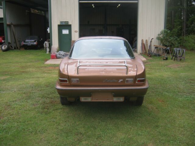 Studebaker Avanti 1975 image number 14