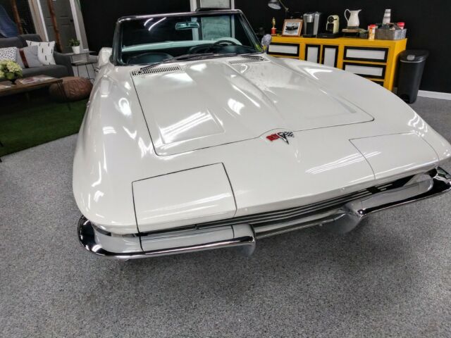 Chevrolet Corvette 1964 image number 0