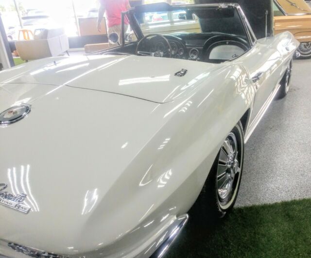 Chevrolet Corvette 1964 image number 2