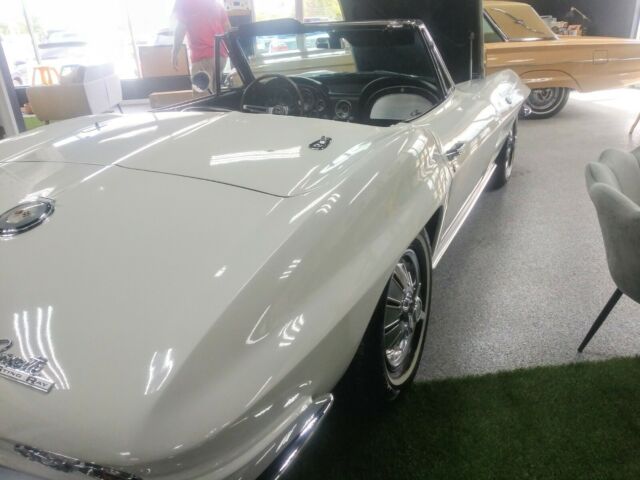 Chevrolet Corvette 1964 image number 27