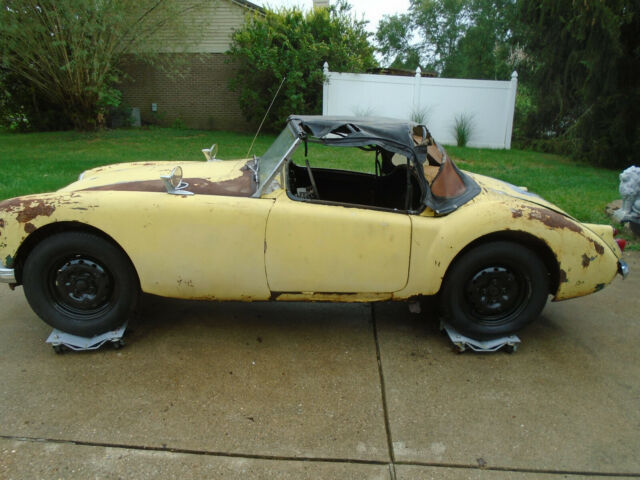 MG MGA 1960 image number 1