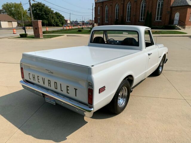 Chevrolet C-10 1970 image number 9